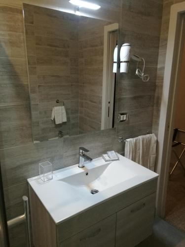 B&B Marange