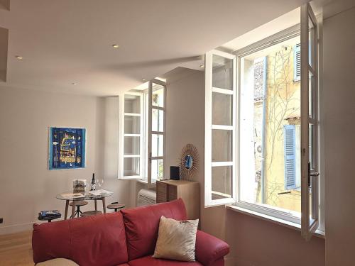 Elegant Apartment on a Quiet Street in Old Town photo 42