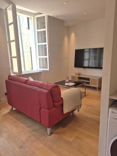 Elegant Apartment on a Quiet Street in Old Town photo 40