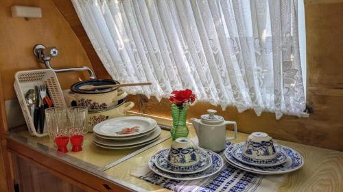 Fotografie z fotogalerie ubytování KULT DDR Wohnwagen am Ostseestrand v destinaci Dranske