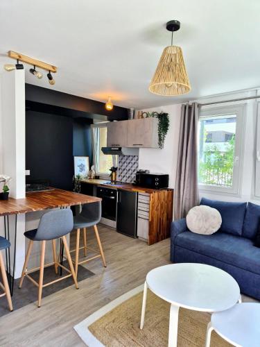 Beautiful cozy 1-bedroom 900m from the Lake