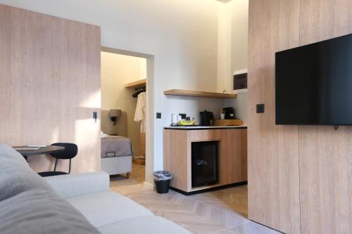 Essence 55 Living