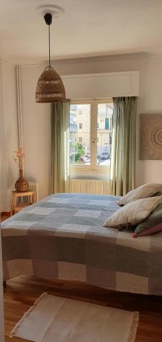 Bright 2-room apartment with two balconies in Zografou, Athens