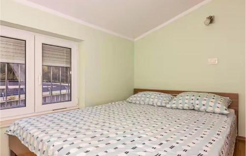 Cozy Apartment In Crikvenica With Wifi