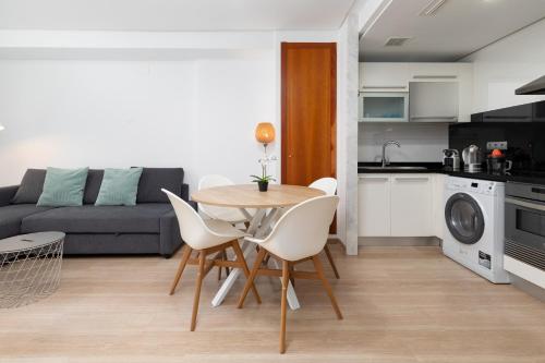 ApartUP Cortes Valencianas