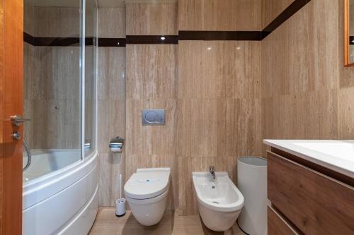 ApartUP Cortes Valencianas