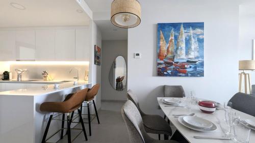 SUNSET SAILORS dream apartment