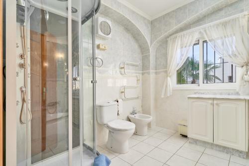 Casa Rosa Burriana Beach Nerja