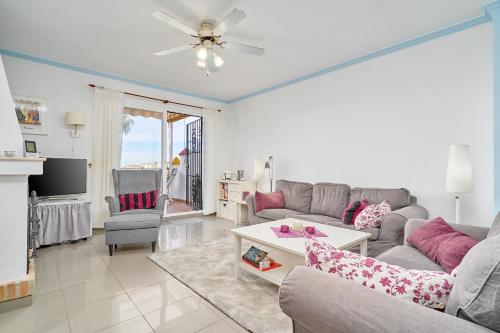 Casa Rosa Burriana Beach Nerja