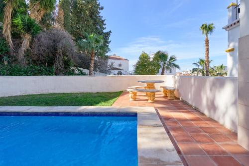 Casa Rosa Burriana Beach Nerja