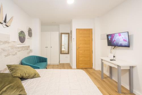 Cozy Studio Las Canteras - 1 min from the beach
