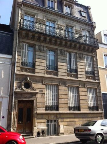 Original apartment hyper-center with terrace
