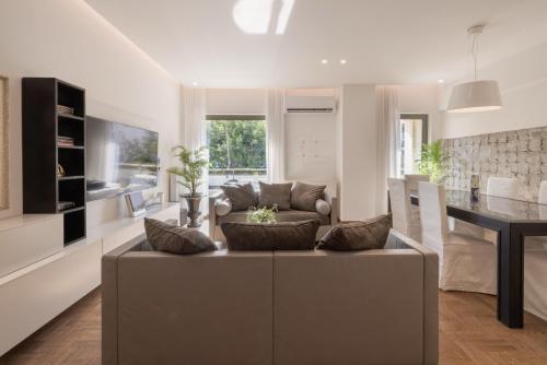 Signature Athenian Residence