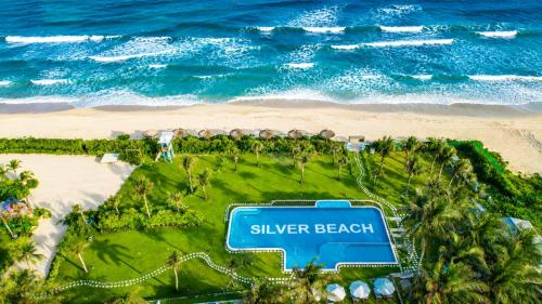 an overhead view of a beach with a sign that readssilver beach at Silver Beach Resort Ke Ga in Ke Ga