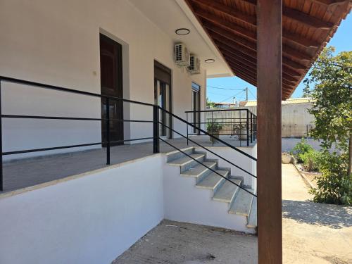 Melomeno home 1
