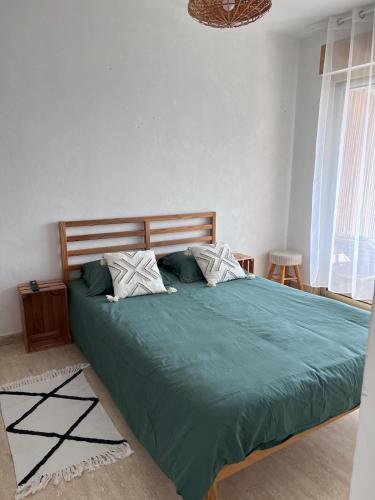Sainte-Maxime apartment with terrace and sea view