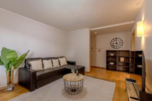 Noir Oriente 1BR apartment