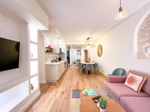 UrbanFlat 224 - Prestige Apartment in center of Paris