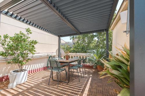 Beautiful Terrace Apartment near Plaza Espanya