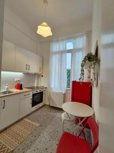 2 bed apartment in Athens Kypseli Heritage