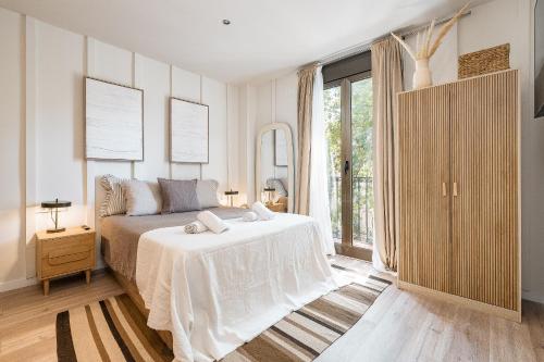 Beautiful Terrace Apartment near Plaza Espanya