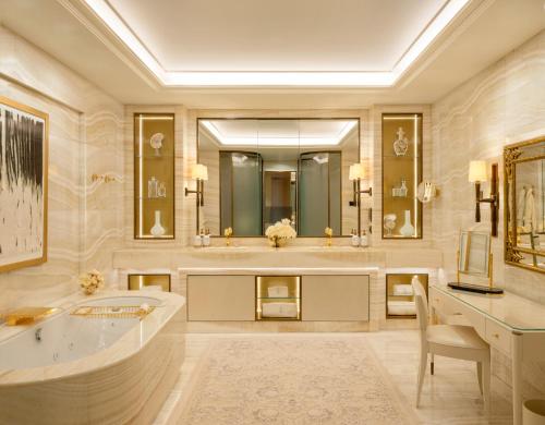 Four Seasons Hotel George V Paris photo 87