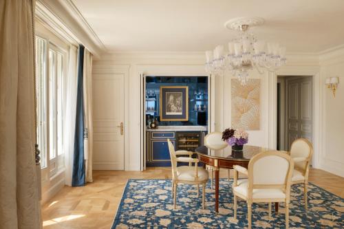 Four Seasons Hotel George V Paris photo 89