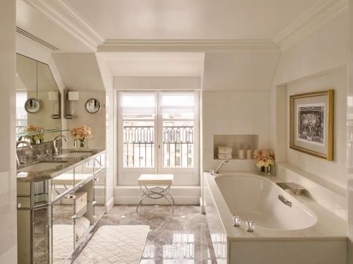 Four Seasons Hotel George V Paris photo 72