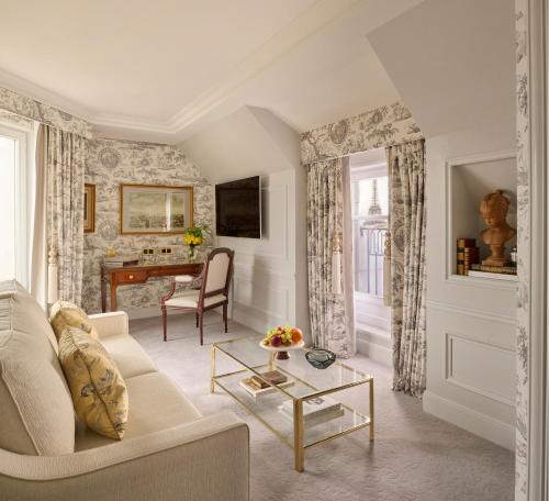 Four Seasons Hotel George V Paris photo 73