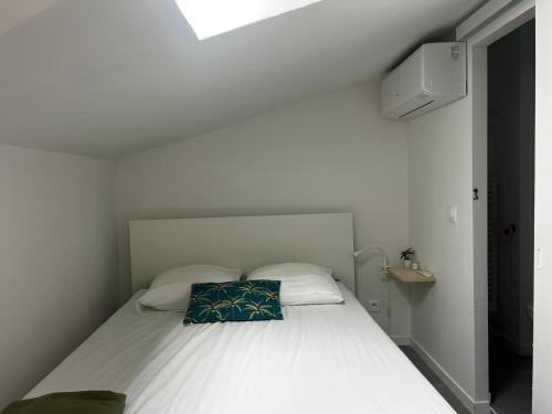 New - studio avec clim au centre d'Aix 3eme étage