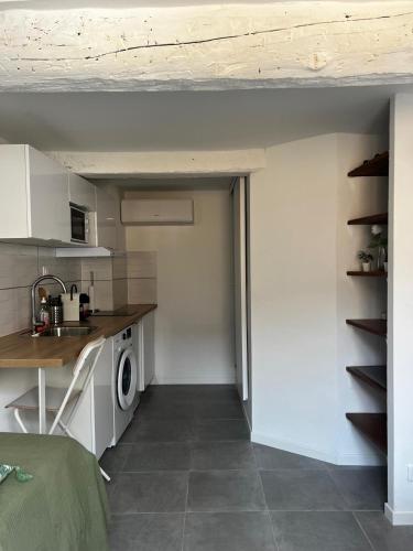 New - studio avec clim au centre d'Aix 3eme étage
