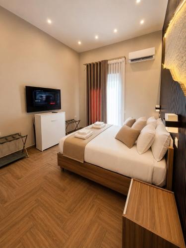 Casanova Naples central Boutique Apartment for 6 Guest