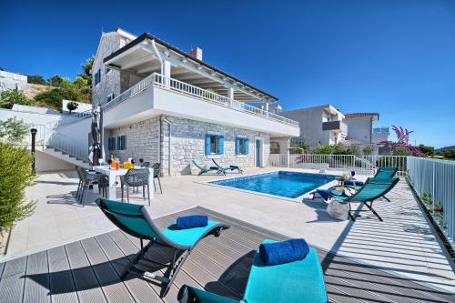 Villa ALORIA
