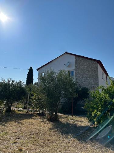 Olive Garden relax 150m to beach seaview