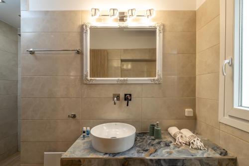 Zoi Luxurious Seaview Retreat