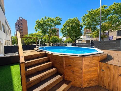 Casa con piscina y terraza junto Hotel Bali