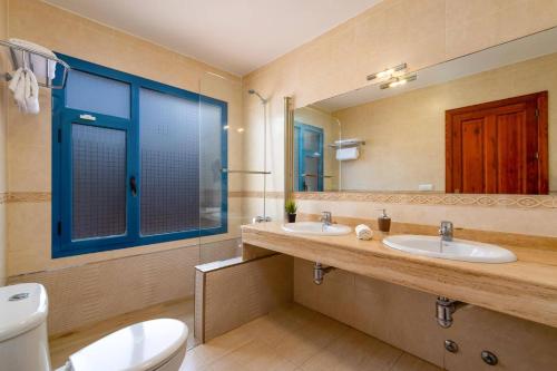 Villa Lomo Blanco by Villa Plus