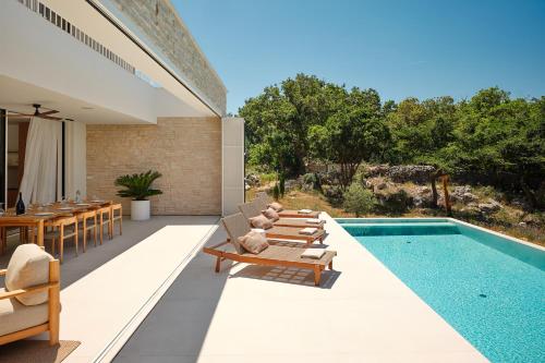 NEW! Isolana Residence Novalja Welcome Season 18m Heated Pool
