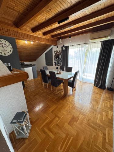 Apartments Oliva