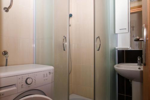Ένα μπάνιο στο Apartment Begonia of Kumbor