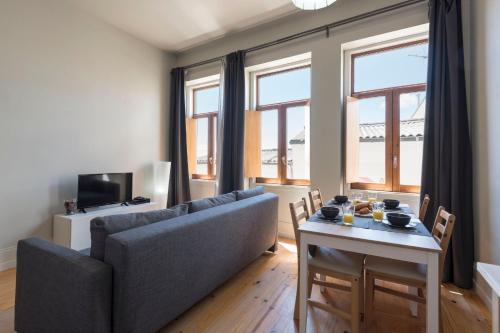 Gloria Boulevard Flat
