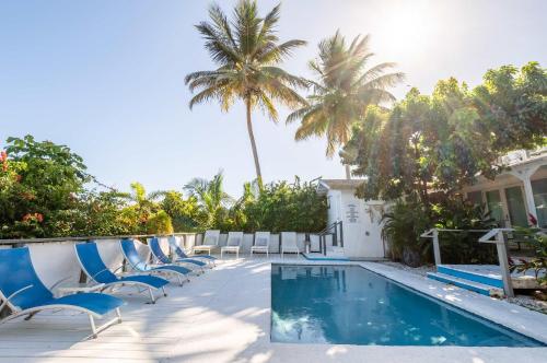 Gallery image of Boho Beach Complex - Pool, Ocean Views, 25 pax in Rincon