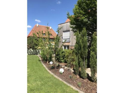 Gallery image of Streuobst-Kmpf Burgbernheim in Burgbernheim