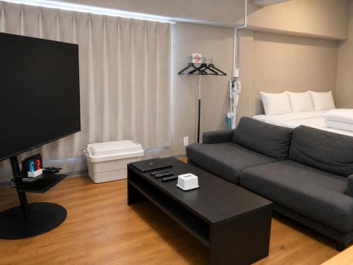 Tasone Stay OSAKA FYJ701