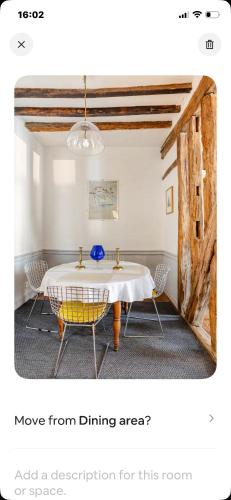 The Heart of Marais Place des Vosges for four guest