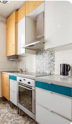 The Heart of Marais Place des Vosges for four guest