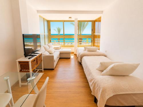 Apartamento Las Lanzas primera línea de playa