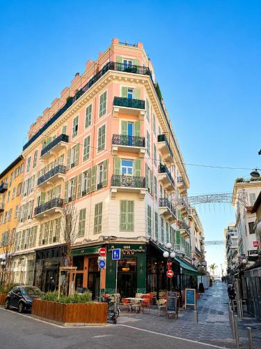Stunning apartment in the Gold Square of Nice!