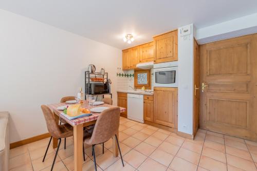 Apt Les Capucins Quiet Chamonix Base w/ Private Garden - Happy Rentals