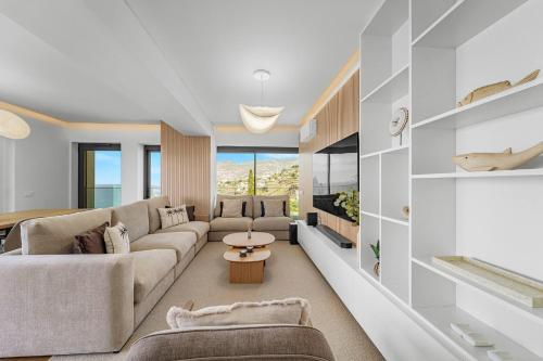 Aqua Luxe Apartment